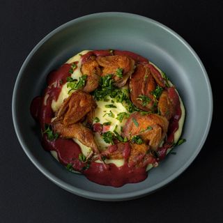 შემწვარი მწყერი თაშმიჯაბით და კენკრის სოუსით / Fried Quail with Tashmijab &