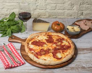 Pizza diavola e scamorza affumicata