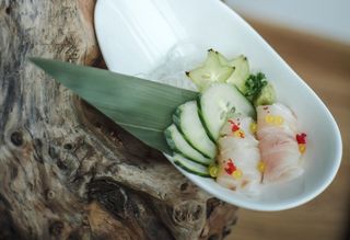 Sashimi lubina (6 uds.)