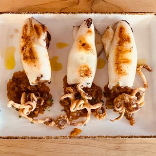 Chipirones a la plancha con verduras al wok 