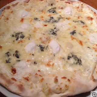 23. Pizza Cuatro Quesos (28 cm)