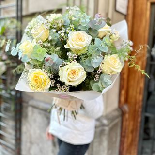 Pure Love - 12 rosas blancas 