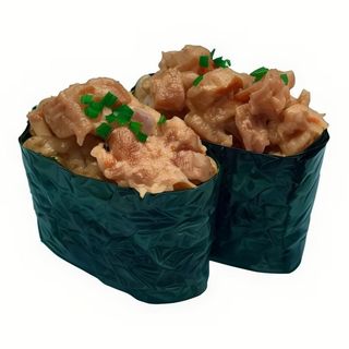 Gunkan de atún (2 piezas)