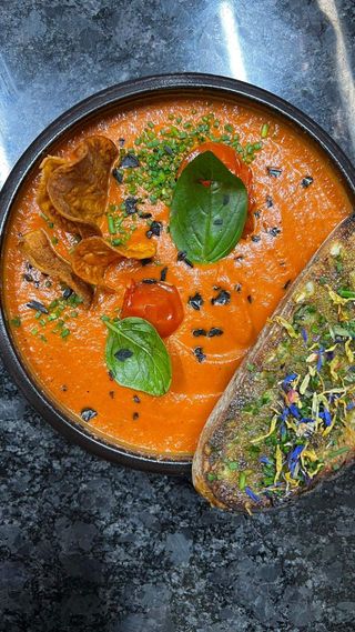 Supă cremă de roșii coapte