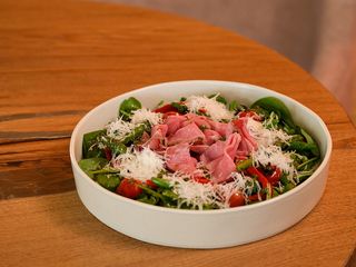 Салат з ростбіфом (220g)