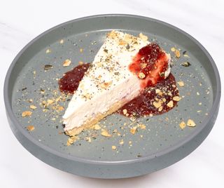 Ягодов чийзкейк (180г)