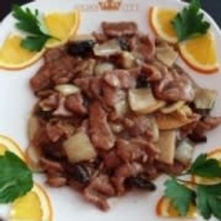 Ternera Con Bambú Y Setas Chinas