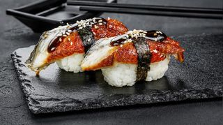 Суші нігірі з вугрем