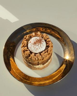 ნიგვზის და ყავის მინი ტორტი