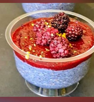 Chia puding sa spirulinom