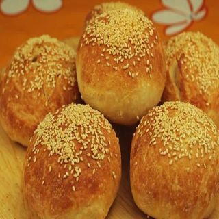 Питка със сусам