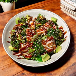 Салат вугор унагі (260г)