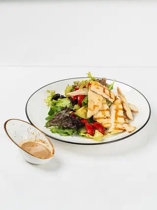 Салат с Курицей (260г)
