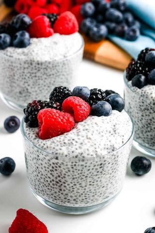 Chia Pudding With Fruits