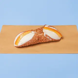 Cannolo con arancia