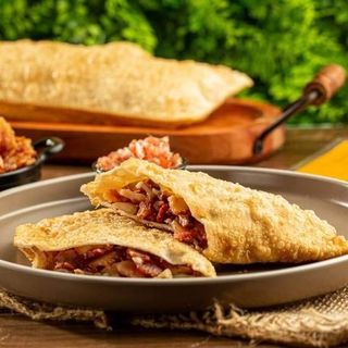 Pastel Bacon e Queijo