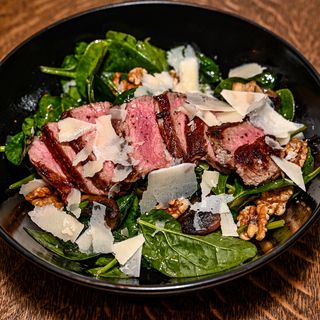 Steak salata