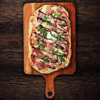 Pinsa Prosciutto Crudo, Rucola e Burrata