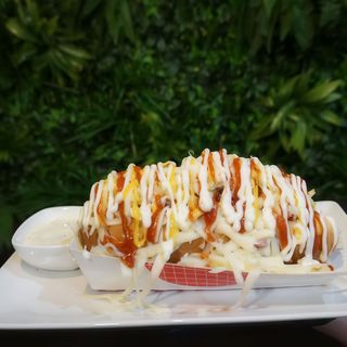 Perro Caliente Con Salchicha Ahumada