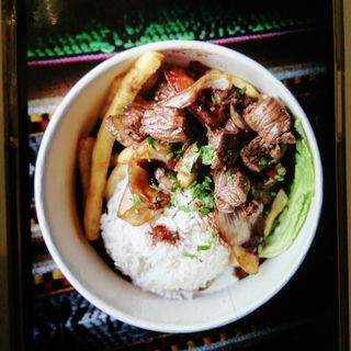 Lomo saltado