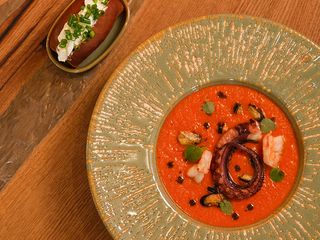 Томатний суп з морепродуктами (370g)