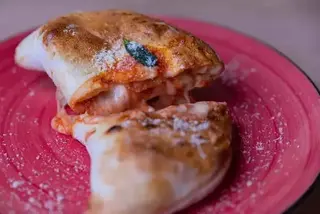 Calzone 4 Quesos