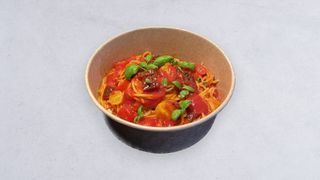 Pasta fresh pomodoro e spinaci