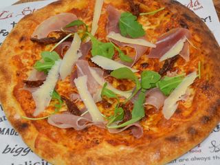 Пица Прошуто (30см)