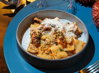 Pasta cu caracatiță și stracciatella