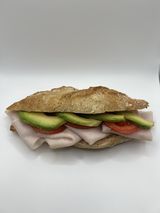 Galleguillo Multicereal Con Pavo, Tomate Y Aguacate