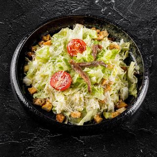 Salata Caesar cu pui