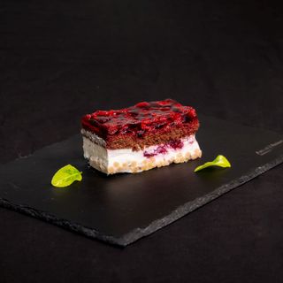 Prajitură cu capsuni