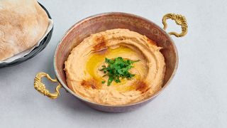 Hummus & Suszone pomidory