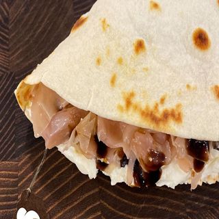 L10 - Melanzane, zucchine, misticanza, hummus ceci e crema aceto