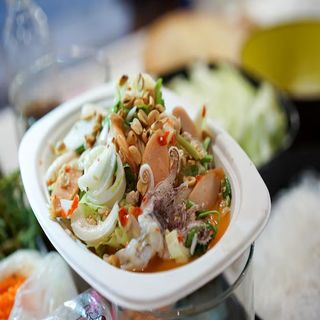 Salade Yam Neua Épicée