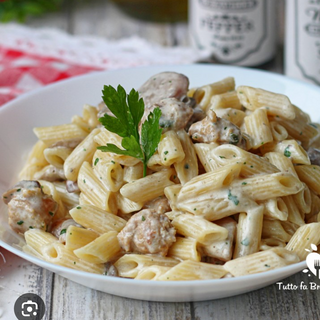 Pennette con salsiccia di maiale e panna