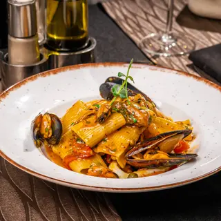 Rigatoni cu fructe de mare