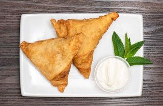 CHICKEN SAMOSA