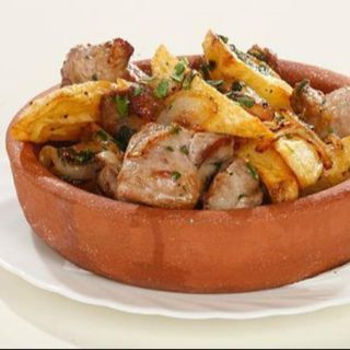 ოჯახური ღორის ხორცით