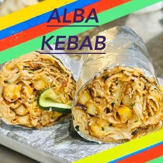 Rollo kebab con patata dentro 