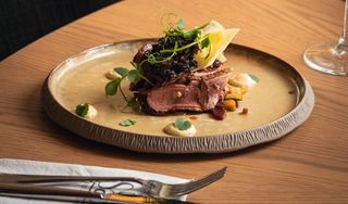 Патешко татаки с трюфел паста