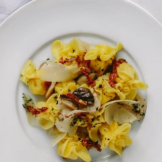 Fiocchi artesanal de pera y queso