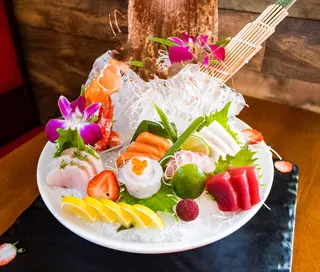 61. Sashimi variados (15 pzs.)