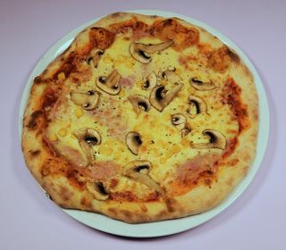 Пица с шунка (300г)