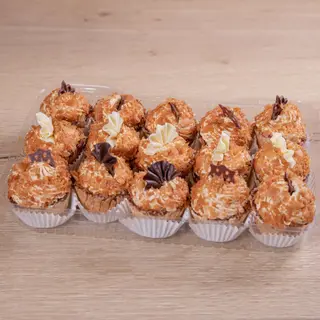 Caserolă de coșulețe cu caramel
