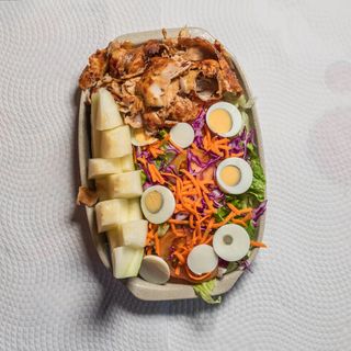 Menu 8 - Salada no Prato (Com Bebida)