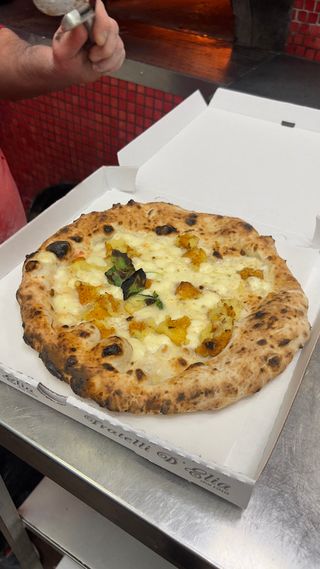 Margherita con crocchè bianca