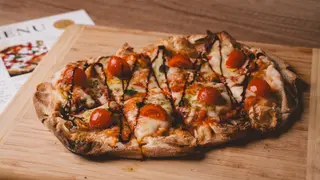 Pinsa Caprese