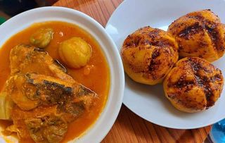 Foufou + Sauce Claire Avec Poisson Carpe