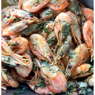 Скариди на плоча с масло, чесънче и копър (200г)